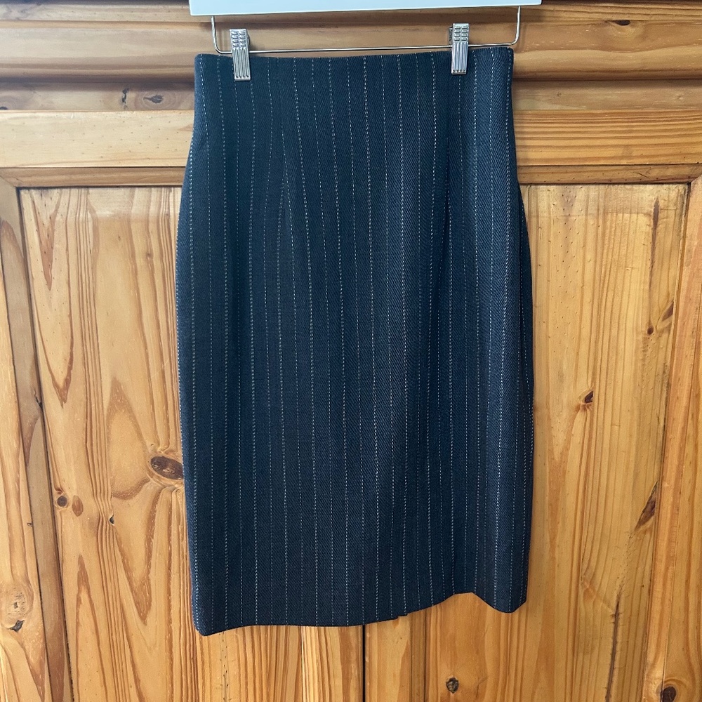 Dana Buchman Skirt Pencil Wool Lined Grey and White Pinstripe Women's Size 6